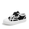 Sapatos de lona infantis Tênis masculinos respiráveis 2023 Nova primavera e outono Calçados casuais infantis médios e velhos Sapatos de pano femininos pequenos sapatos brancos na moda