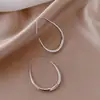 Brincos Ovais Simples Estilo Europeu e Americano para Mulheres Dourados e Prateados Versáteis Modernos Brincos de Trabalho Brincos Populares Transfronteiriços