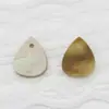 Botão de Etiqueta de Resina Imitando Concha Dupla Face com Furo Único para Costura Pingente Decoração de Bainha de Camiseta Camisa Botão Acessório de Roupa Etiqueta Botão
