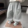Pantalones Deportivos para Niños Invierno 2026 Nuevos para Niños Sueltos de una Pieza de Terciopelo con Puño en el Tobillo Pantalones de Chándal Casual de Bebé de Invierno Modernos