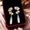 Pendientes de Perla con Flor de Gota de Agua de Circonita Esmaltada, Pendientes Elegantes y Vintage, Pendientes de Lujo Ligero y Gama Alta al por Mayor