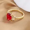 Anillo Vintage Ovalado de Circonita Roja para Mujer, Anillo de Oro con Forma de Corazón y Diamantes, Joyería de Lujo Ligero Estilo Palacio para Banquetes al por Mayor