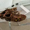 Zapatillas de entrenamiento retro alemanas de cuero genuino para mujer, nuevo estilo invierno 2026, zapatillas casuales de cordones con suela plana, zapatillas versátiles para mujer Forrest Gump
