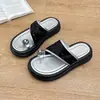 Sandalias Bonitas y de Moda con Pedrería, Suelas Gruesas, Versátiles para la Playa Nuevas 2026 Sandalias Tipo Pantufla sin Cierre para Mujer, Adecuadas para el Verano al Aire Libre