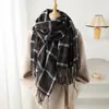 2024 Novo Cachecol Xadrez Quente de Imitação de Caxemira Unissex Moda Outono e Inverno Cachecol Versátil com Franjas