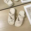 Sandalias slip-on de suela gruesa con estampado de lunares estilo francés para mujer, nuevo modelo de verano 2026, versátiles para combinar con faldas, sandalias y pantuflas de doble uso