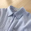 Camisa de Verano 2026 Nueva Elegante de Rayas Azules y Blancas con Cuello de Solapa, de Botones, Manga Corta para Mujer, Corte Ajustado y Versátil