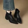 Botas de moda de algodão pelúcia com estampa de leopardo e bico fino para mulheres, novo estilo outono e inverno 2026, estilosas e de alta qualidade, botas estilo Martin chamativas para rua com salto grosso