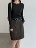 Saia Midi Reta com Barra Enrolada Estilo Coreano Lu Xi para Mulheres 26 Outono Versátil para o Trabalho com Cinto Saia Midi em Linha A 10069