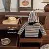 26 Nuevo Conjunto Adorable Divertido Súper Lindo para Niñas: Gorro de Rayas Puntiagudo, Top, Peto de Pana, Pantalones de Pierna Ancha