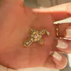 Joyería con Colgante de Cruz con Borlas, Fresca y de Moda, Elegante Accesorio de Collar, Cadena de Clavícula Elegante y Genial, Versátil