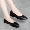 Zapatos planos para mujer 2026 otoño nuevo estilo mocasines con suelas suaves que no cansan los pies, zapatos de trabajo con punta redonda y corte bajo, adecuados para madres de mediana edad