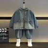 Conjunto de Tres Piezas de Mezclilla para Niños Primavera y Otoño Estilo Coreano Infantil Guapo Moderno Fresco Informal Conjunto Ropa de Bebé Comercio Exterior Mayoreo