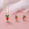 Lindo Collar de Zanahoria con Circonita para Mujer Dulce Lujo Ligero Colgante de Gama Alta Diseño de Nicho Cadena para Clavícula Cadena de Collar Exquisita