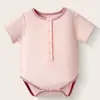 Mameluco de gasa para bebé de manga corta, nuevo modelo de verano, cómodo, transpirable, absorbente de sudor, traje para gatear para bebés, mameluco de gasa tipo burbuja para niños