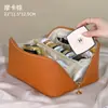 Etiqueta de cuero almohada bolsa de maquillaje bolsa de maquillaje portátil bolsa de aseo de viaje al por mayor bolsa de almacenamiento de maquillaje