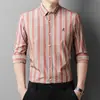 Outono de 2026 Nova Camisa Masculina de Manga Longa 100% Algodão Listrada Business Casual Bordada para Homens de Meia-Idade Venda por Atacado