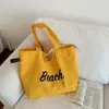 Bolsa de ombro única de lona com estampa de letras estilo coreano, simples e casual, artística, bolsa tote versátil de grande capacidade para estudantes e para o trabalho