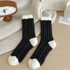 Meias de veludo australiano novas de inverno, espessadas, quentes, para casa, femininas, cor preto e branco, listradas, com laço, meias toalha
