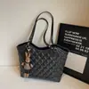 Bolso de mano con estampado de rombos para mujer, nueva colección primavera 2026, diseño de cuadros bordado, gran capacidad, bolso cruzado y de hombro, bolso tote para ir al trabajo