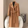Pequena Quantidade de Roupas 2026 Novo Estilo Acima do Joelho Longo Casaco de Lã Dupla Face com 10% de Caxemira Casaco de Lã com Cinto Estilo Hepburn para Mulheres