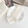 Meias JK Finas Estilo Ballet Miu com Listras Verticais, Design Simples com Dedos Abertos, Combinadas com Chinelos e Meias Largas