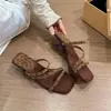 Pantuflas Chuyuji de lunares estilo francés con tacón grueso para mujer, para uso exterior en verano, nuevo modelo 2026, sandalias de cuña cómodas, elegantes y con estilo