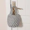 Bolso de mano tejido fresco y sencillo con patrón de malla, bolso de mano nuevo y lindo en dorado y plateado, bolso de paja para uso vacacional y de playa