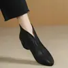 Botas de tornozelo forradas com fleece para mulheres, perfeitas para o outono e inverno. Estas botas Chelsea de sola macia são confortáveis e não vão cansar os seus pés.. Ideal para mães de meia-idade e idosas, combinam bem com vestidos