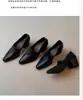 Sapatos femininos quadrados estilo retro French old money, novo modelo 2026, mocassins casuais slip-on com aumento interno de altura