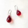 Blanco y alto valor de color ~ Estilo Hong Kong a través de pendientes de gota de agua esférica de acrílico rojo pendientes rojos Ankora otoño e invierno