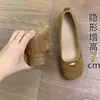 Zapatos para Mujer con Aumento Interno de Altura, Adecuados para Usar con Faldas, Zapatos de Una Sola Pieza de Boca Baja, Nuevo Modelo 2026, Tacón Grueso, Zapatos de Abuela de Cuero Suave, Mocasines de Suela Suave y Delicada