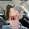 Camiseta Holgada de Algodón Puro con Parches de Encaje Estilo Dulce para Mujer Dibujos Animados Americanos Graffiti Falso Dos Piezas Top Elegante de Longitud Media
