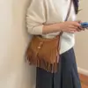 Bolsa Feminina Retrô com Franjas da Moda 2026 Nova Bolsa Feminina Simples Versátil Grande Capacidade Bolsa de Ombro Transversal Feminina