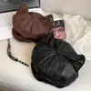 Estilo Garota Popular Beret Preto de Couro PU com Orelhas de Gato para Mulheres Novo Modelo 2026 Chapéu Octogonal Versátil Chapéu Nuvem Emagrecedor