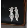 Temporada de primera reunión tacones altos de punta negra para mujer sandalias de cuero con hebilla de punta cerrada zapatos de una sola pieza con medio descubierto desgastados