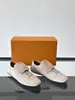 Chanclas casuales de gamuza TOD transfronterizas color beige claro con cordones suela negra estilo versátil para el día a día