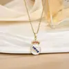 Collar de Fútbol de la Copa del Mundo Transfronterizo Europeo y Americano 2026 Nueva Moda Colgante con Emblema de Equipo Simple y Elegante Venta al por Mayor por Fabricante