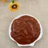 Brochetas pequeñas de mano de res, intestinos de pato y otros ingredientes a la parrilla y fritos, productos semiacabados para asado comercial, disponibles en paquetes al por mayor