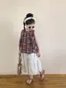 Verano 2025 Nuevo Estilo Coreano Ropa Infantil Niñas Diseño de Nicho Camisa de Concha Camisa sin Mangas Pantalones de Pierna Ancha de Encaje