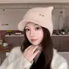 Nuevo gorro de punto con pico de pato de pelo de conejo coreano para mujer en invierno, cálido y a prueba de viento, hace que la cara se vea más pequeña, adecuado para uso en exteriores