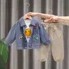 Traje Casual para Niños Ropa de Primavera 2024 Nuevo Traje de Tres Piezas de Mezclilla con Dibujos Animados para Bebés Primavera y Otoño Mono Venta al por Mayor