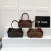 Bolsa de Ombro Casual e Fashion 2025 Nova Tendência de Grande Capacidade Bolsa de Mão Fashion Feminina Estampa de Leopardo Bolsa Tote de Braço