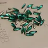 Gotas de color puntiagudas 3*10mm forma de semilla de melón tridimensional para uñas broca de uñas hielo transparente aurora rojo grande forma de taladro
