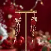 Pendientes de Árbol de Navidad Tridimensionales, Pendientes de Navidad Dulces y Lindos, Pendientes de Regalo de Año Nuevo, Clips para Orejas sin Perforar para Mujer, Venta al por Mayor