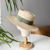 Sombrero de paja de ala plana con copa cóncava, estilo retro europeo y americano británico, para mujer, verano, protección solar para la playa, sombrero para el sol, sombrero de copa plano de ala plana francés