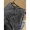 Altamente recomendado! Calças banana cinzas texturizadas, curvas, de cintura fina, para mulheres, em um estilo relaxado e casual.