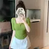 Jiangban Rina Garota Quente Henry Camiseta de Manga Curta com Gola U e Ombro Normal para Mulheres, Top Rosa Slim Fit de Verão 26126