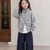 Chaqueta Casual Holgada Versátil con Cuello Alto para Niñas Primavera y Otoño 2026 Nuevo Estilo Coreano Moda Color Sólido Cremallera Chaqueta de Moda