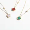 Moda Europea y Americana Nicho Versátil Colgante de Flor de Doble Cara Versátil Collar de Acero de Titanio para Mujeres Estilo Ins Collar Choker Ligero de Lujo para la Clavícula